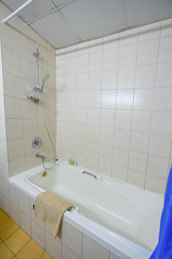 Luxury Escapes - Studio Near Ibn Battuta Mall & Metro - Mog 193 Discovery Gardens Dubái Exterior foto